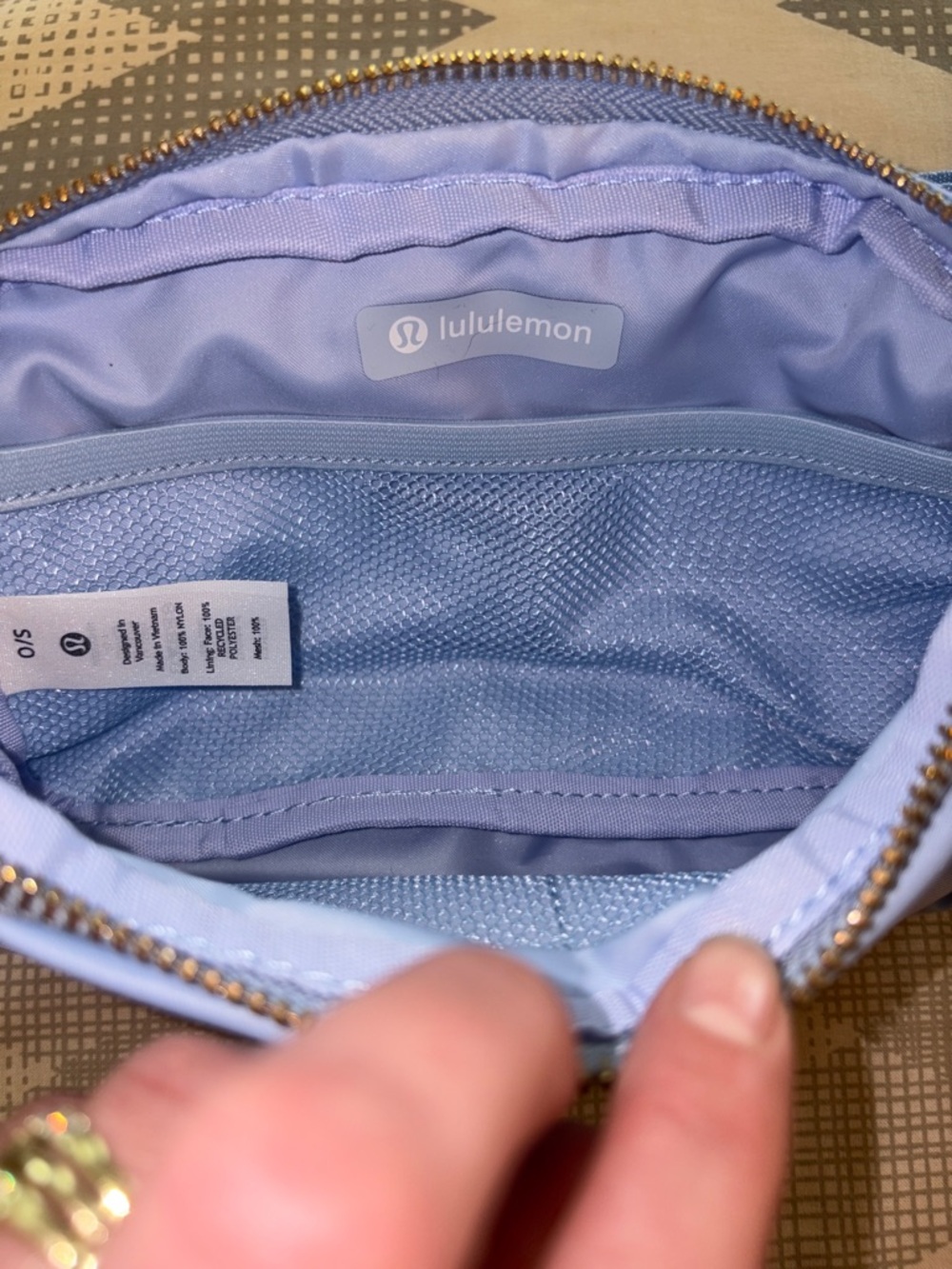 Lululemon Everywhere Belt Bag 1L Pastel Blue Gold Hardware Gold Strap NWT - Picture 7 of 14